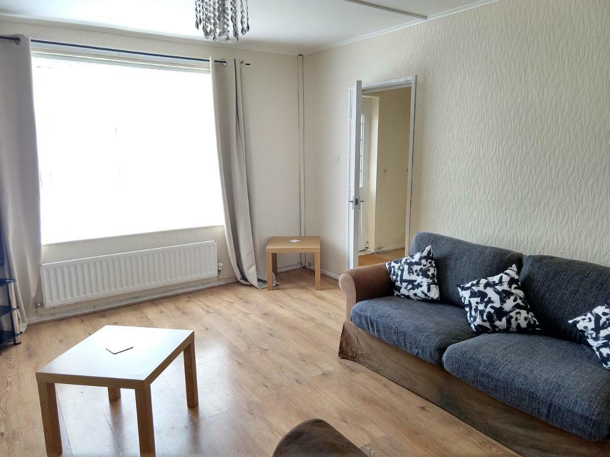 Rowe Gardens - Self Catering - Guesthouse Style - Comfortable Twin Or Double Rooms - Quiet Residential Area Вёкингтон Экстерьер фото